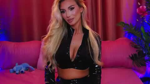 Snapshot of dalidaselena chatting on 06/09/26, 05:02 DalidaSelena online show from 06/09/26, 05:02