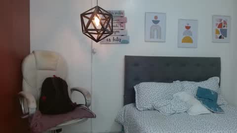 Dalila online show from 10/04/25, 03:21
