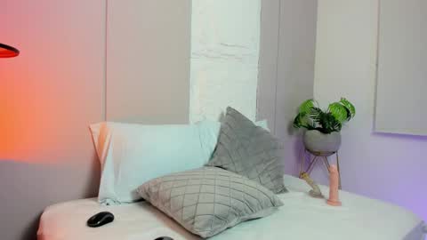 D A L I L A online show from 02/25/26, 07:56