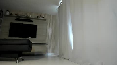  online show from 06/03/26, 02:33