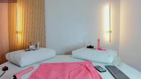Snapshot of dalila_sette chatting on 04/22/26, 11:34 dalila sette online show from 04/22/26, 11:34