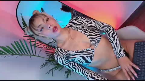 dalilathoms online show from 01/09/26, 09:05