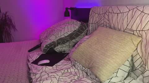 dalmatian_girl online show from 04/10/26, 07:29