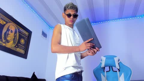 Snapshot of damar_felipe chatting on 01/05/25, 06:35 damar_felipe online show from 01/05/25, 06:35