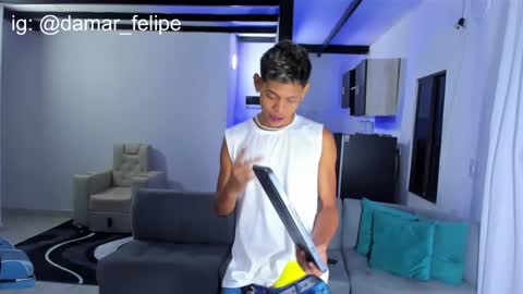 Snapshot of damar_felipe chatting on 02/10/25, 05:03 damar_felipe online show from 02/10/25, 05:03