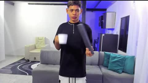 Snapshot of damar_felipe chatting on 02/14/25, 09:34 damar_felipe online show from 02/14/25, 09:34