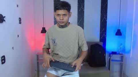 damar_felipe online show from 11/11/25, 04:01