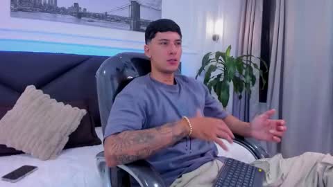 DAMIAN online show from 12/19/25, 10:44