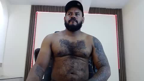 Snapshot of damian64436171 chatting on 05/14/26, 04:14 damian64436171 online show from 05/14/26, 04:14