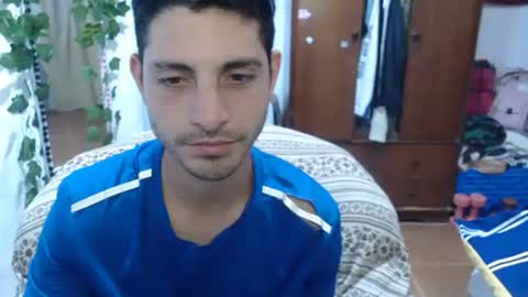 Snapshot of damian_29 chatting on 12/23/25, 01:36 Damian online show from 12/23/25, 01:36