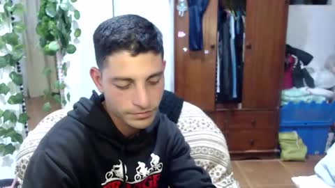 Snapshot of damian_29 chatting on 01/11/26, 01:21 Damian online show from 01/11/26, 01:21