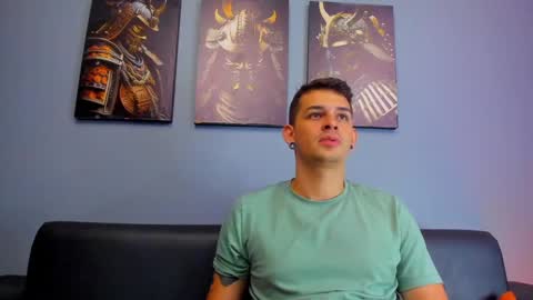 Snapshot of damian__oliver chatting on 02/13/25, 06:52 Damian Oliver online show from 02/13/25, 06:52