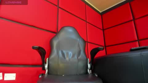 Snapshot of damian_bulls chatting on 02/08/26, 03:04 ---Damian--- online show from 02/08/26, 03:04