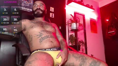 Snapshot of damian_darkside_ chatting on 12/04/24, 01:58 Damian online show from 12/04/24, 01:58