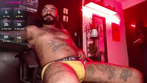 Snapshot of damian_darkside_ chatting on 12/27/24, 02:47 Damian online show from 12/27/24, 02:47