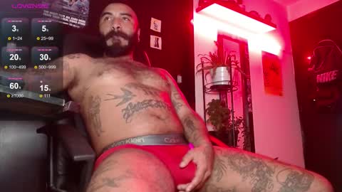 Snapshot of damian_darkside_ chatting on 02/19/25, 12:35 Damian online show from 02/19/25, 12:35