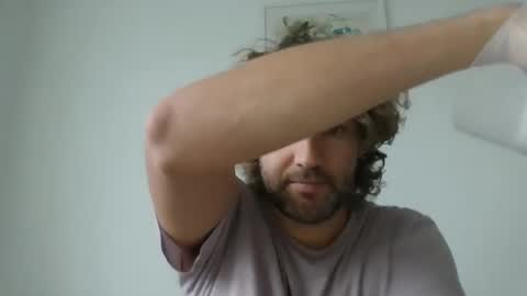 damian_ezra online show from 12/14/24, 10:56