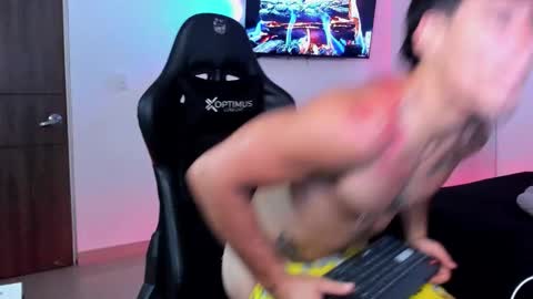 Damian online show from 10/10/25, 10:25