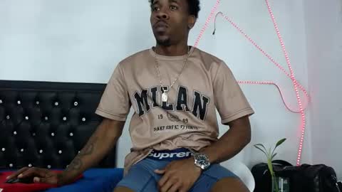 Snapshot of damian_hart_24cm chatting on 06/30/26, 03:24 damian_hart_24cm online show from 06/30/26, 03:24