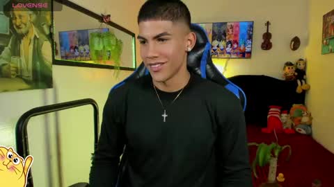 Snapshot of damian_latinxxx chatting on 05/04/26, 12:28 Damian online show from 05/04/26, 12:28