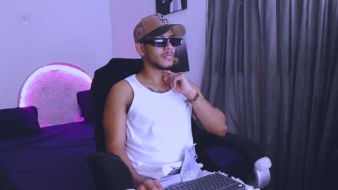 instagram damiannreed. online show from 03/05/26, 01:23