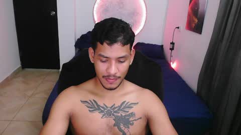 instagram damiannreed. online show from 04/10/26, 03:34