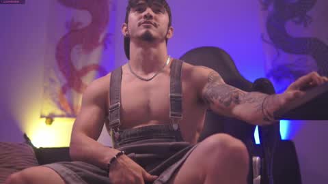 insta damn8   --------  online show from 03/08/25, 12:33