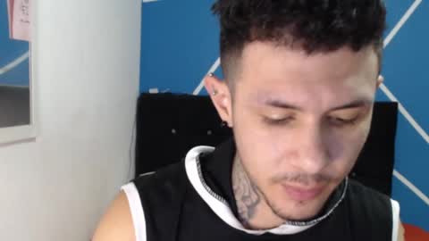 Snapshot of damiansexyboy69 chatting on 11/14/25, 04:11 damiansexyboy69 online show from 11/14/25, 04:11