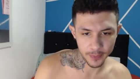 Snapshot of damiansexyboy69 chatting on 11/15/25, 05:27 damiansexyboy69 online show from 11/15/25, 05:27