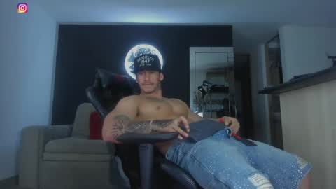 Snapshot of dammianmilleroficial chatting on 04/25/26, 02:14 INSTAGRAM DAMMIANMILLEROFICIAL online show from 04/25/26, 02:14