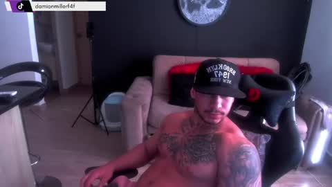 Snapshot of dammianmilleroficial chatting on 05/31/26, 07:48 INSTAGRAM DAMMIANMILLEROFICIAL online show from 05/31/26, 07:48