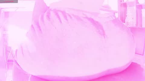 Snapshot of dammmtry chatting on 08/04/26, 12:30 Sophie online show from 08/04/26, 12:30