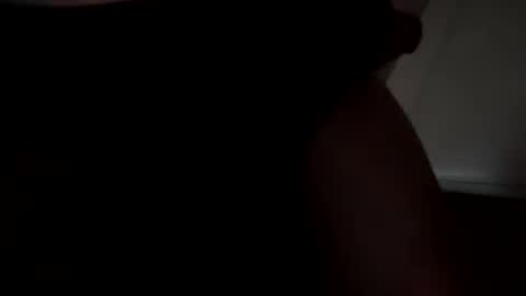 Snapshot of damnimhandsome25 chatting on 02/20/25, 12:41 Clyde online show from 02/20/25, 12:41