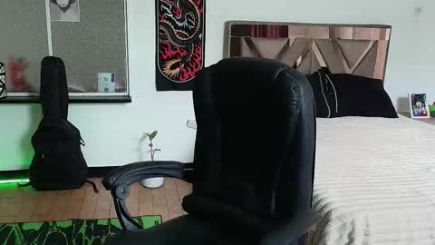 Damon online show from 10/20/25, 08:09