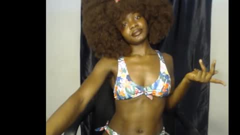 leah online show from 11/12/25, 05:52