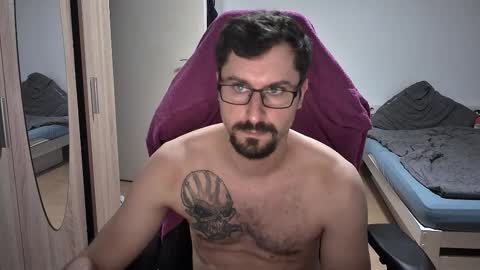 King Dan online show from 09/19/25, 06:52