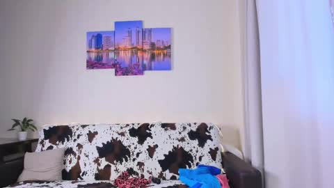 Dana online show from 09/15/25, 08:14