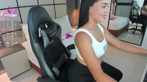 D A N A  online show from 10/18/25, 02:14