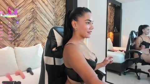 Snapshot of dana_daree chatting on 05/09/26, 07:30 D A N A online show from 05/09/26, 07:30