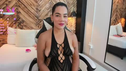 Snapshot of dana_daree chatting on 05/21/26, 07:32 D A N A online show from 05/21/26, 07:32