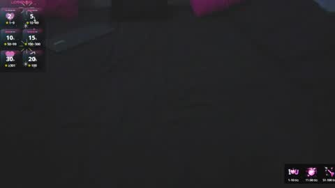 Snapshot of dana_moore_ chatting on 06/11/26, 03:43 danna online show from 06/11/26, 03:43