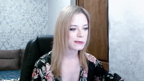 Snapshot of dana_smilex chatting on 04/25/26, 07:33 Dana SmileX online show from 04/25/26, 07:33