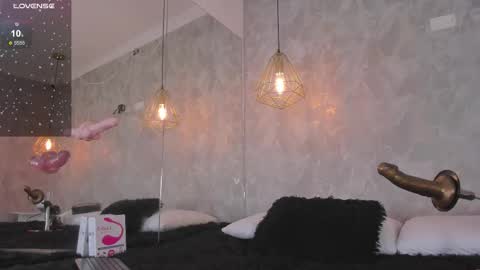    online show from 03/24/26, 10:15