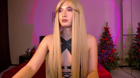 Snapshot of danabatler chatting on 12/16/24, 12:15 danabatler online show from 12/16/24, 12:15