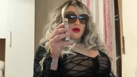 danastone_livingdoll online show from 05/19/26, 09:04