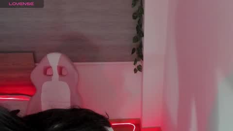 danay_01 online show from 12/02/25, 12:05