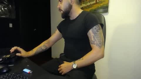 Snapshot of danbury44 chatting on 09/19/25, 06:37 danbury online show from 09/19/25, 06:37