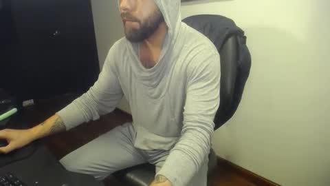 Snapshot of danbury44 chatting on 10/14/25, 03:18 danbury online show from 10/14/25, 03:18
