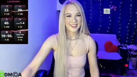 Snapshot of dances_queen chatting on 06/10/26, 07:07 dances_queen online show from 06/10/26, 07:07