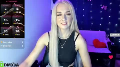 Snapshot of dances_queen chatting on 06/27/26, 07:13 dances_queen online show from 06/27/26, 07:13